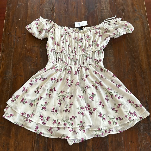 Windsor Dresses & Skirts - NWT windsor floral dress